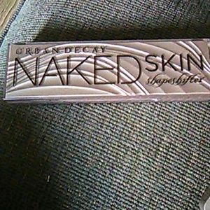 Naked skin shapeshifter contour pallet